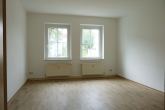 Zimmer 1 - Ruhig gelegen, mit Balkon im Erdgeschoss