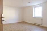 Schlafzimmer - Ziehen Sie jetzt in Ihre große 2-Zimmer-Wohnung mit Balkon