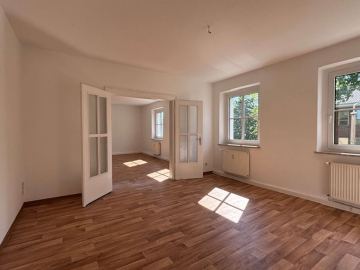Großzügig und hell mit traumhaftem Garten, 06237 Leuna, Etagenwohnung