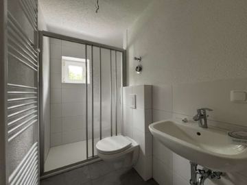 Ganz praktisch im Erdgeschoß und funkelnagelneu, 06237 Leuna, Erdgeschosswohnung