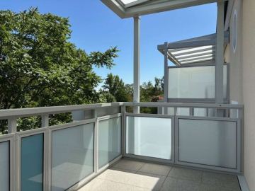 Hell und freundlich mit Balkon, 06237 Leuna, Etagenwohnung