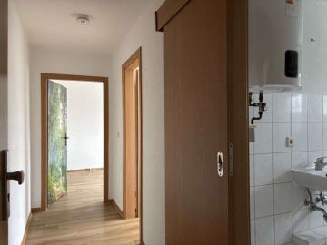 Machen Sie es sich hier allein oder zu zweit schön, 06237 Leuna, Erdgeschosswohnung