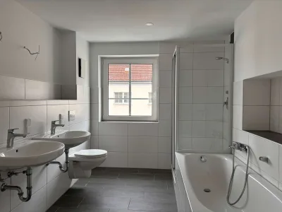Ganz oben, mit Balkon und Stellplatz, 06237 Leuna, Dachgeschosswohnung