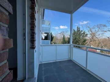 Neu mit Dusche und Balkon, 06237 Leuna, Etagenwohnung