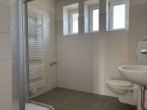 Badezimmer - Neu mit Dusche und Balkon