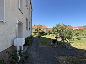 Alles neu im 1. Obergeschoss mit Garage und großem Garten, 06237 Leuna, Etagenwohnung