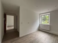 Blick von der Küche in die Woh